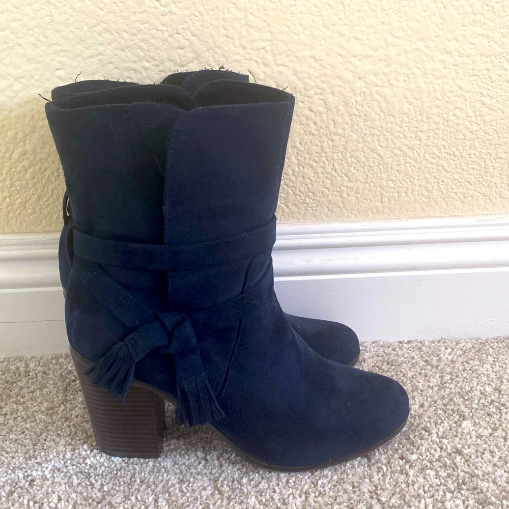 Parker and Sky Navy Faux Suede Boots Sz 9